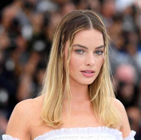 Margot Robbie confirma que nudez frontal em O Lobo de Wall